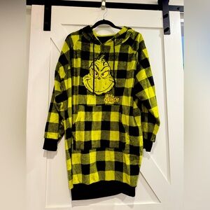 The Grinch Pullover Hooded Long sleeve Shacket, Lounge Gear Size L.